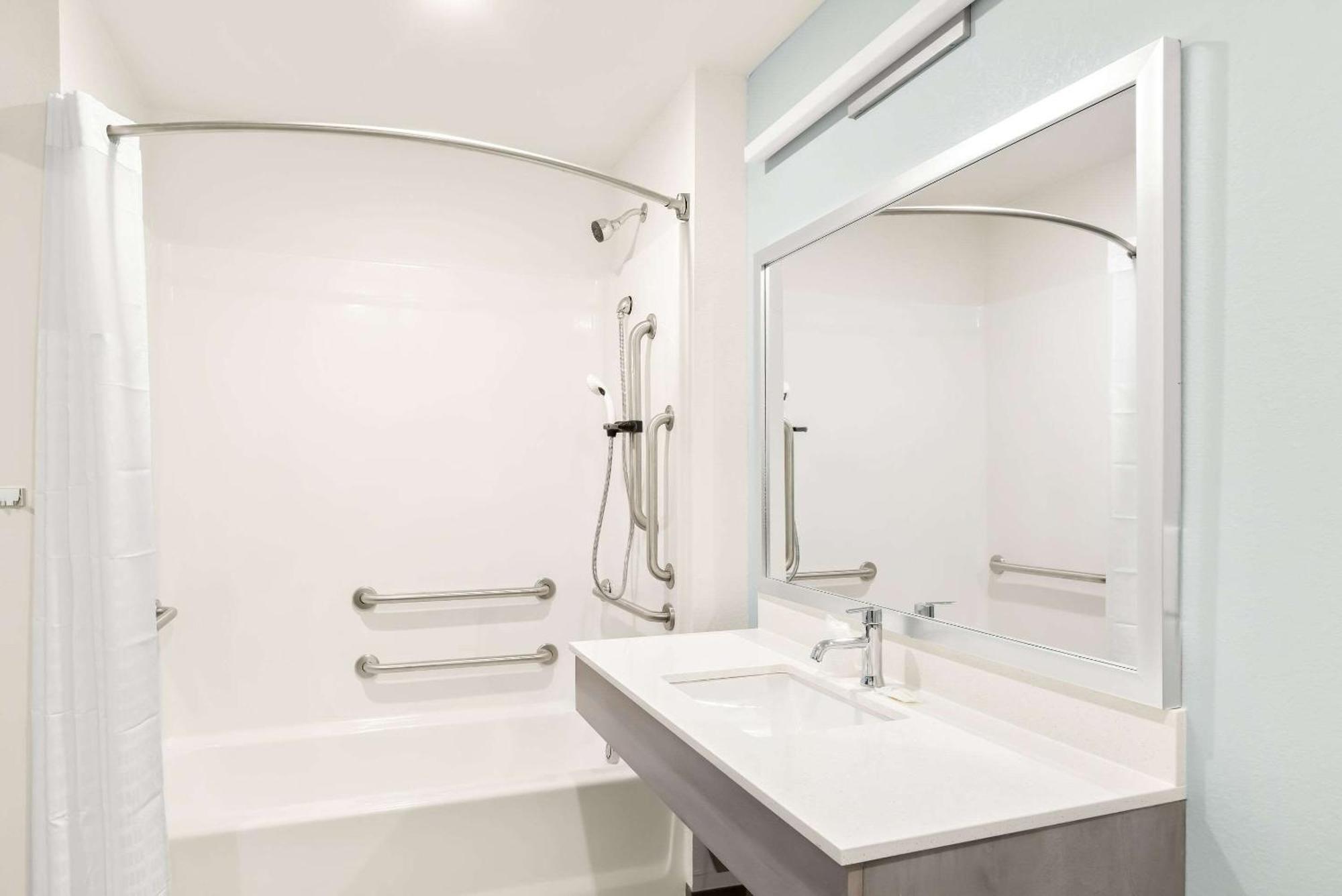 Woodspring Suites Savannah West Chatham Parkway Екстер'єр фото