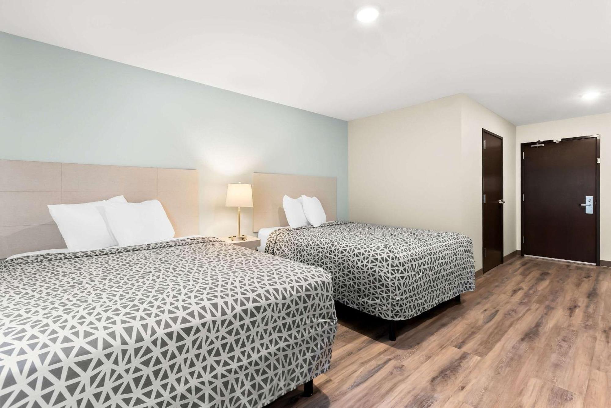 Woodspring Suites Savannah West Chatham Parkway Екстер'єр фото
