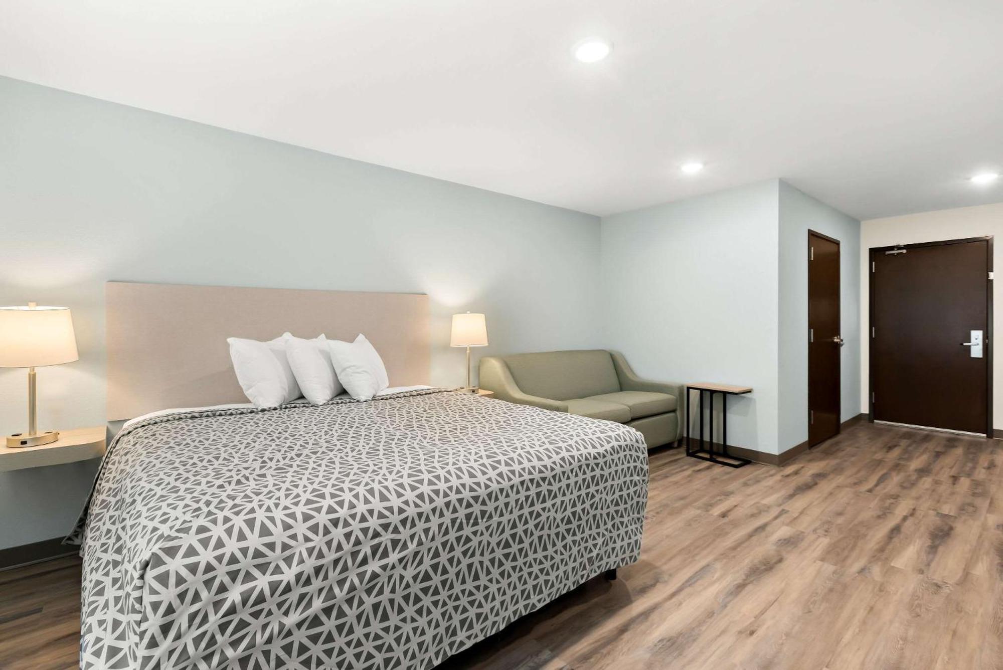 Woodspring Suites Savannah West Chatham Parkway Екстер'єр фото